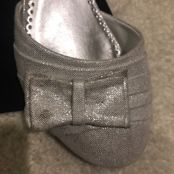 Nina Kids silver dress shoe 2M - Picture 7 of 8